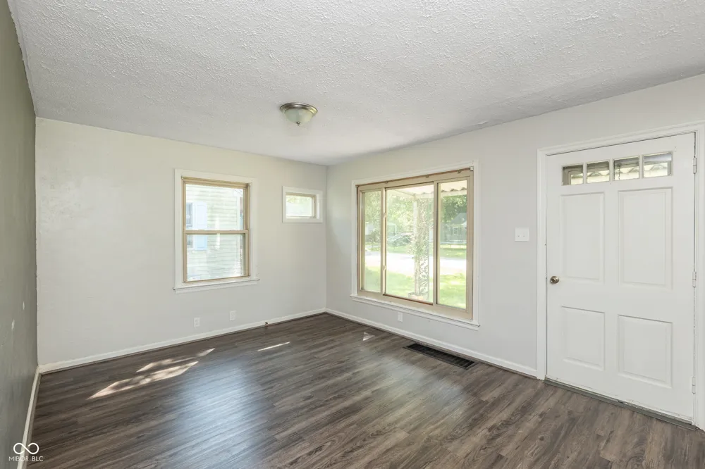 4383 Olney Street Indianapolis, IN 46205