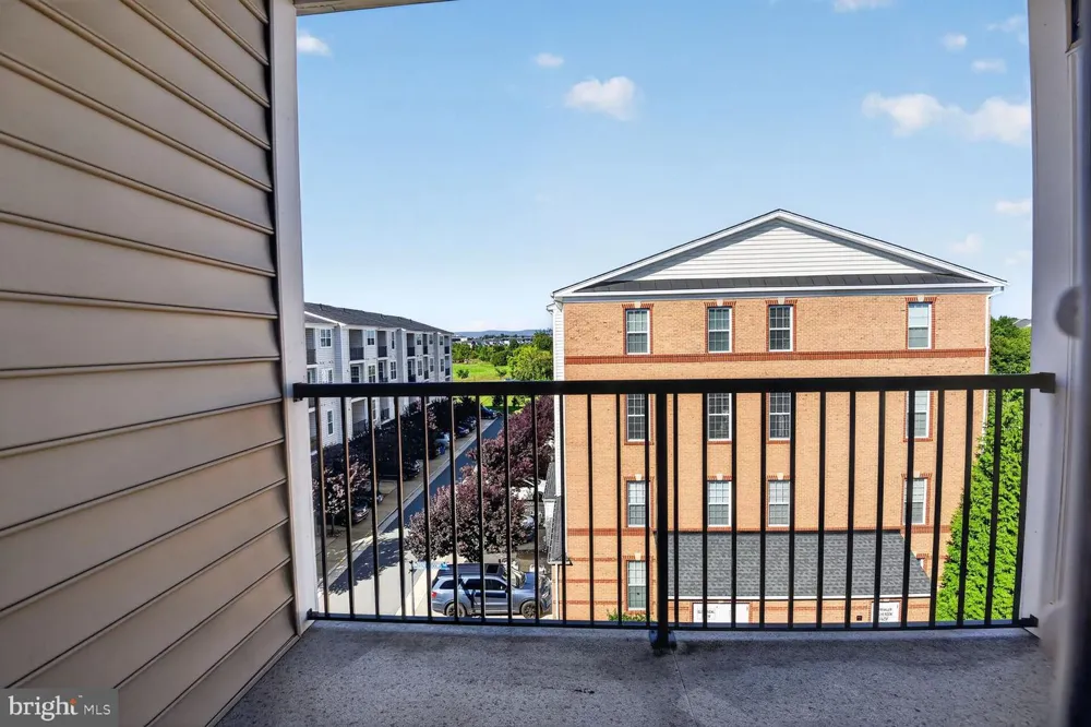 23465 BELVOIR WOODS TERRACE Ashburn, VA 20148