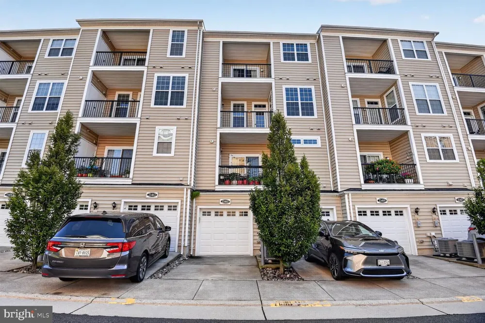 23465 BELVOIR WOODS TERRACE Ashburn, VA 20148