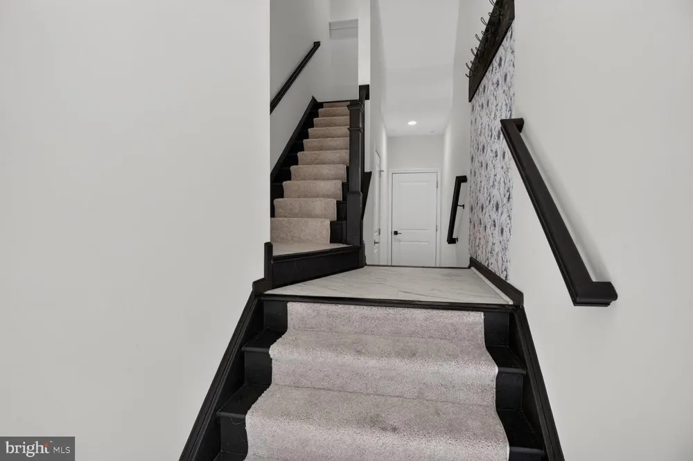 23465 BELVOIR WOODS TERRACE Ashburn, VA 20148