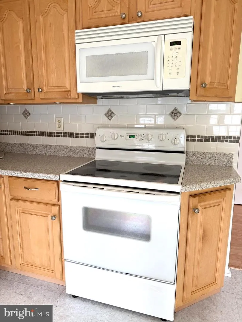 14 COTHERSTONE DRIVE Southampton, NJ 08088