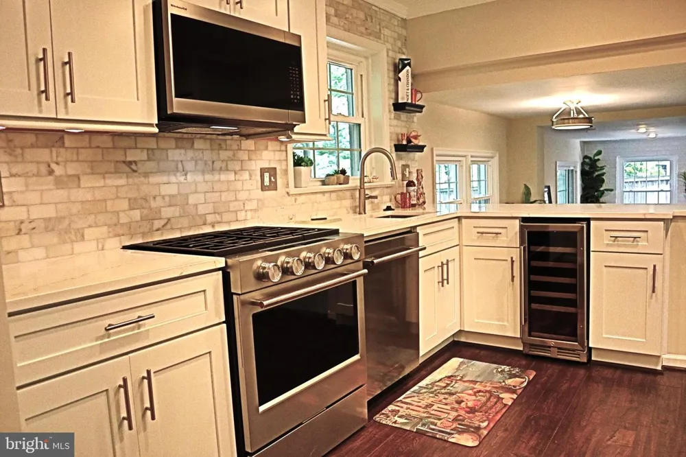 1289 BARTONSHIRE WAY Potomac, MD 20854