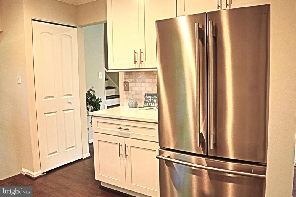 1289 BARTONSHIRE WAY Potomac, MD 20854