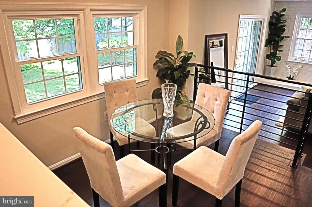 1289 BARTONSHIRE WAY Potomac, MD 20854