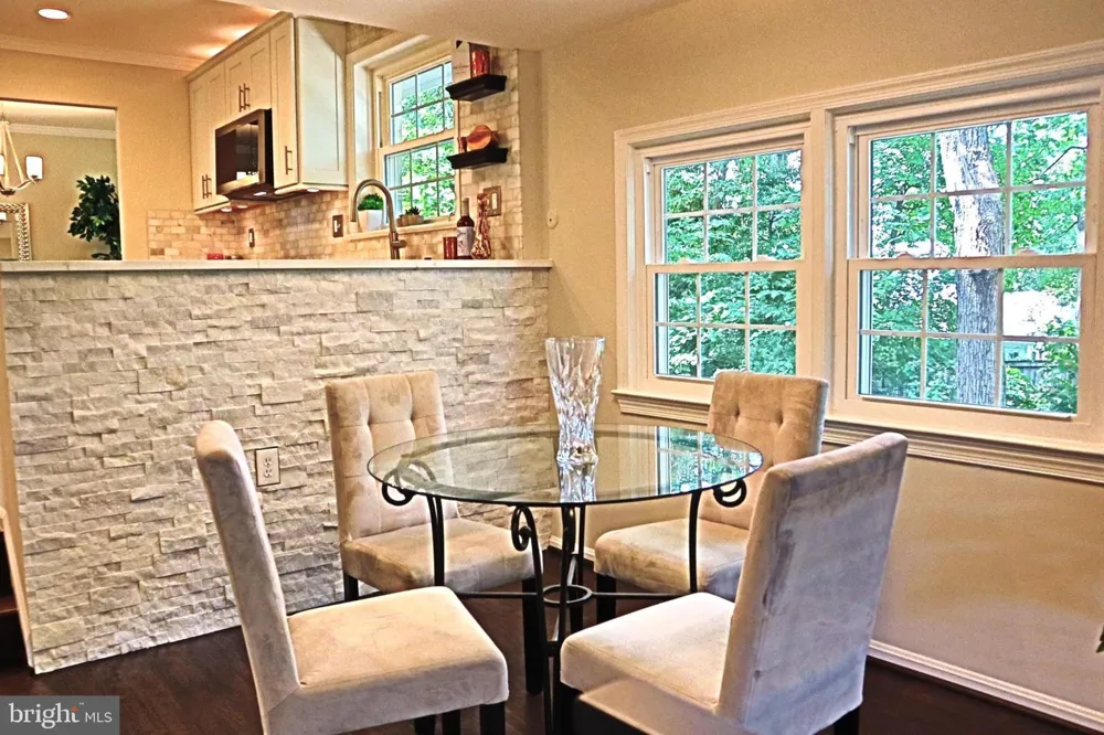 1289 BARTONSHIRE WAY Potomac, MD 20854