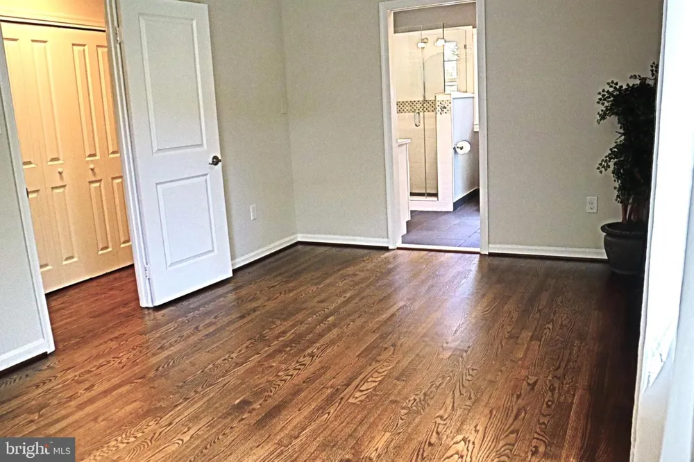 1289 BARTONSHIRE WAY Potomac, MD 20854