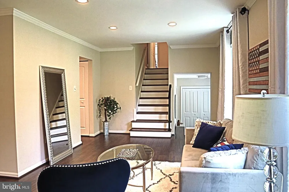1289 BARTONSHIRE WAY Potomac, MD 20854