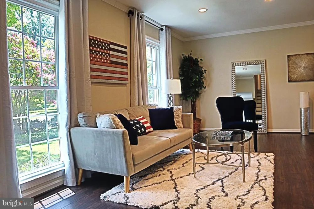 1289 BARTONSHIRE WAY Potomac, MD 20854