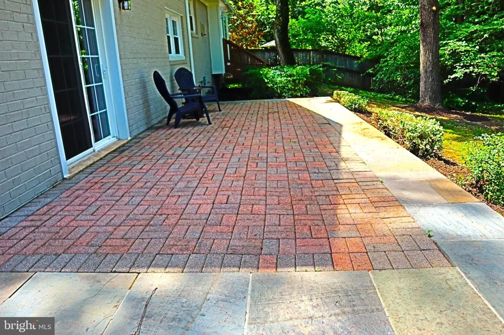 1289 BARTONSHIRE WAY Potomac, MD 20854