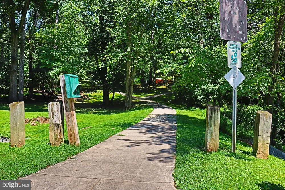 1289 BARTONSHIRE WAY Potomac, MD 20854
