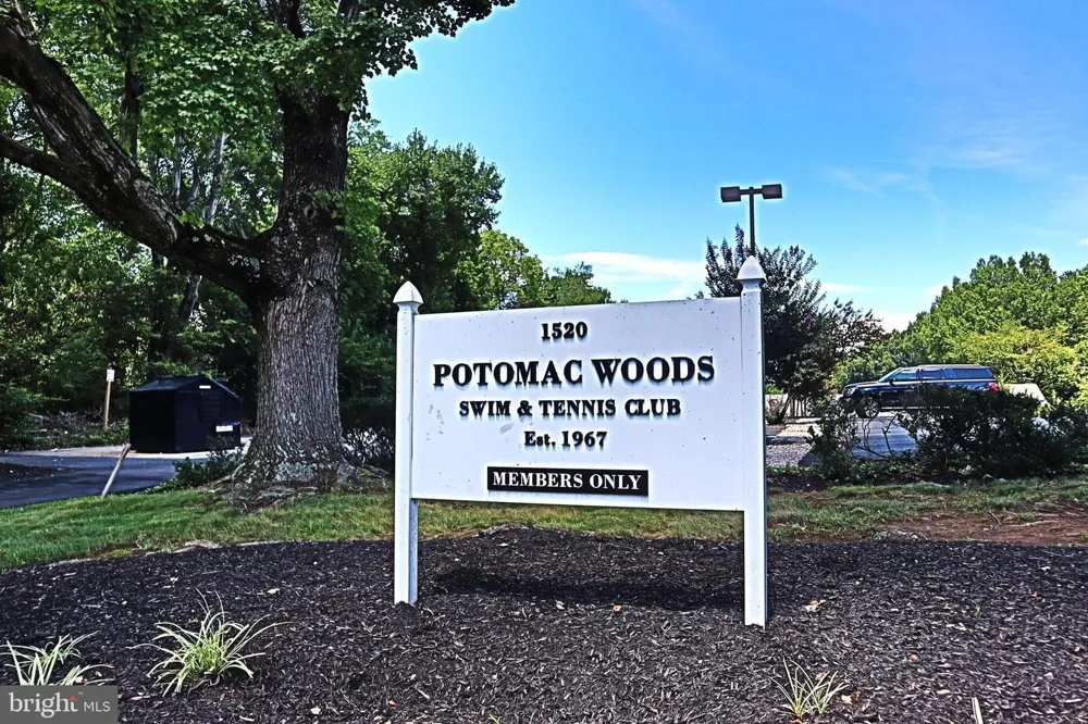 1289 BARTONSHIRE WAY Potomac, MD 20854