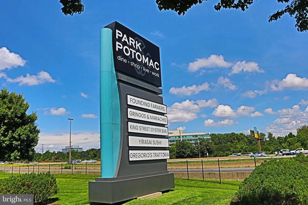 1289 BARTONSHIRE WAY Potomac, MD 20854