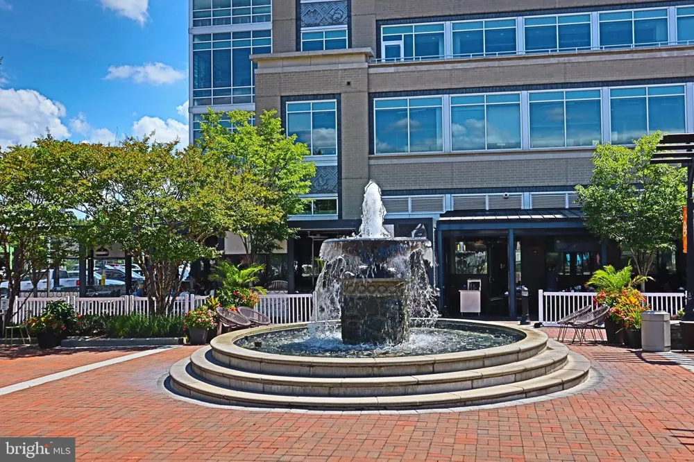 1289 BARTONSHIRE WAY Potomac, MD 20854