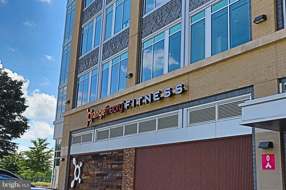 1289 BARTONSHIRE WAY Potomac, MD 20854