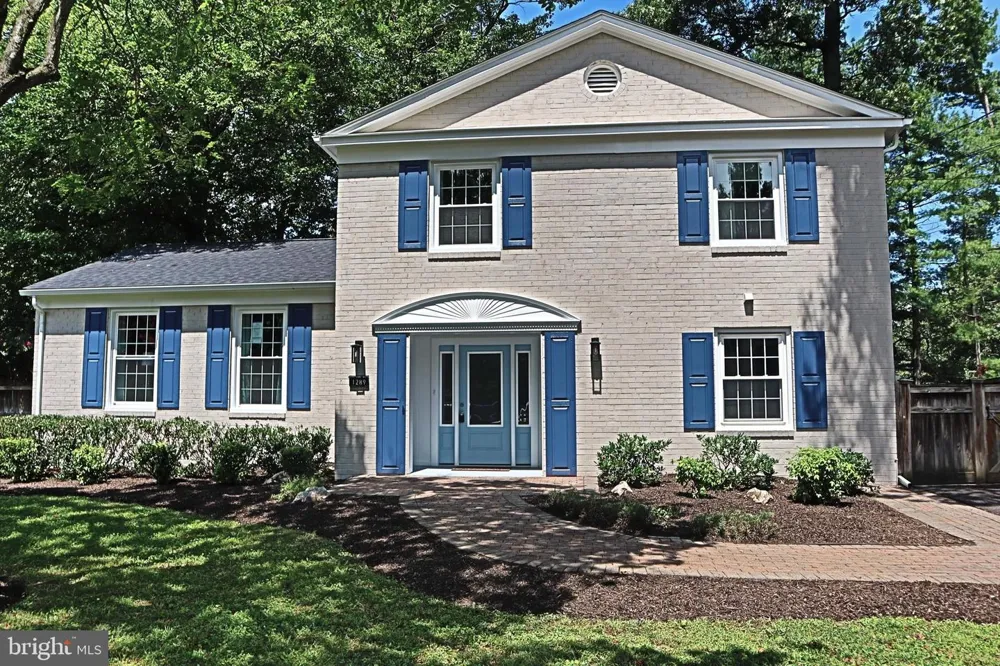 1289 BARTONSHIRE WAY Potomac, MD 20854