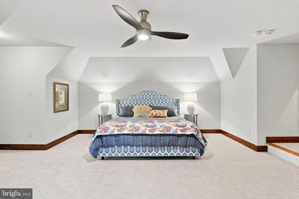 1741 HILLTOP ROAD Spring City, PA 19475