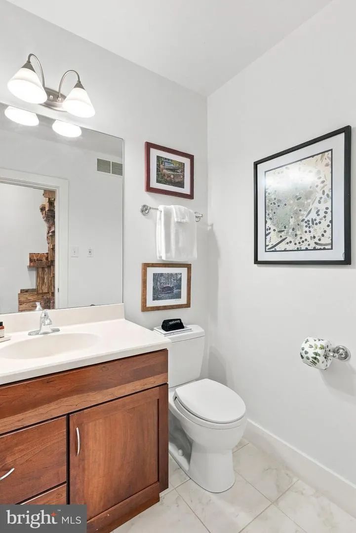 1741 HILLTOP ROAD Spring City, PA 19475