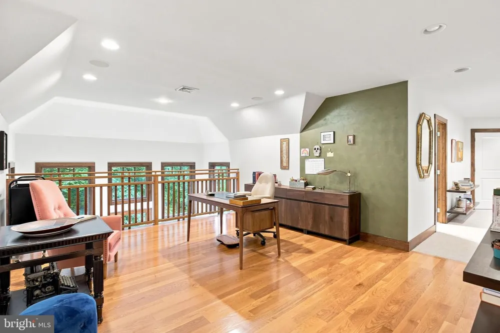 1741 HILLTOP ROAD Spring City, PA 19475