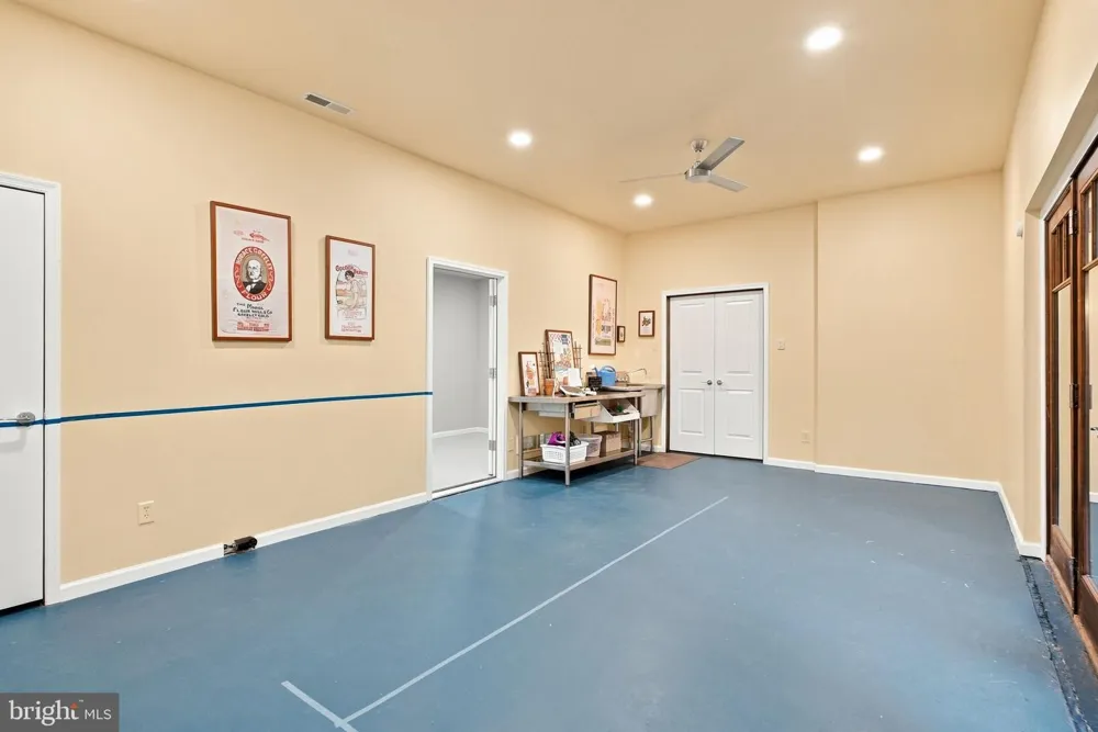 1741 HILLTOP ROAD Spring City, PA 19475