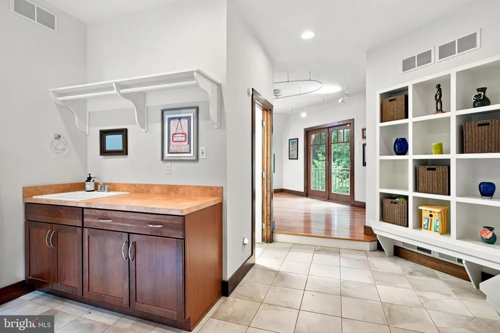1741 HILLTOP ROAD Spring City, PA 19475