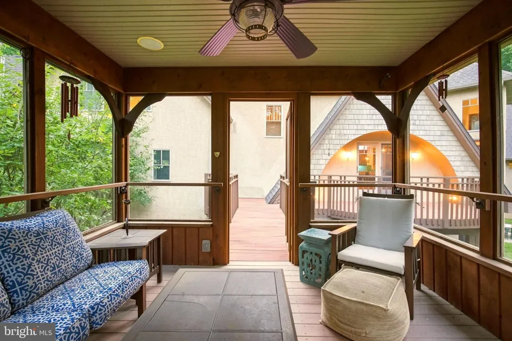 1741 HILLTOP ROAD Spring City, PA 19475