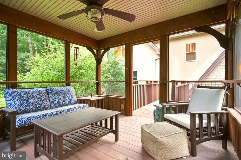 1741 HILLTOP ROAD Spring City, PA 19475
