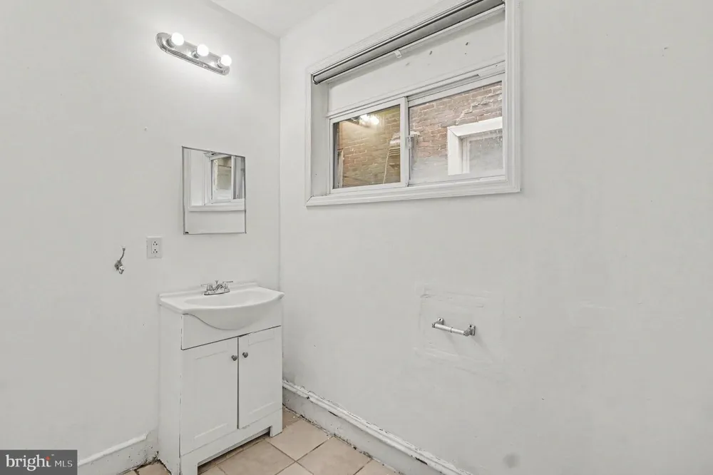 4813 WARNOCK STREET Philadelphia, PA 19141