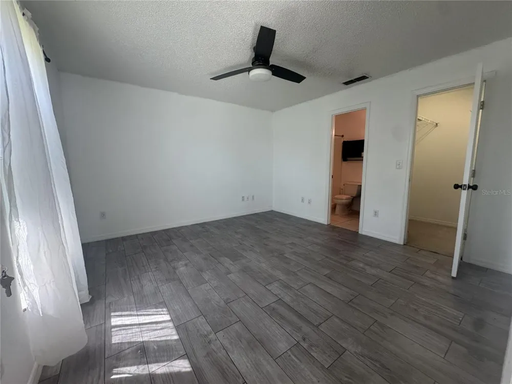 393 WALNUT AVENUE Orange City, FL 32763