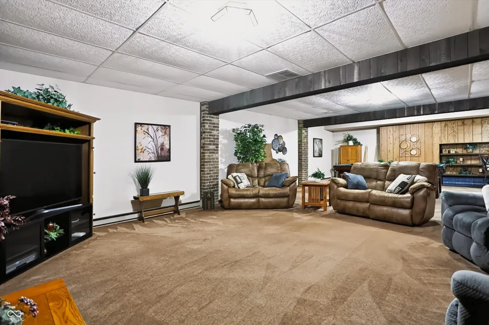 4222 E County Road 1000 S Cloverdale, IN 46120