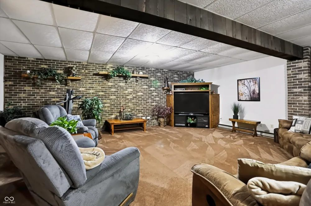 4222 E County Road 1000 S Cloverdale, IN 46120