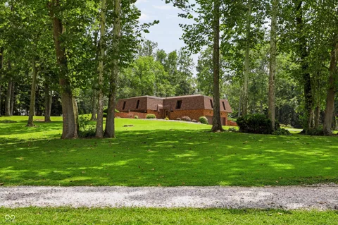 4222 E County Road 1000 S