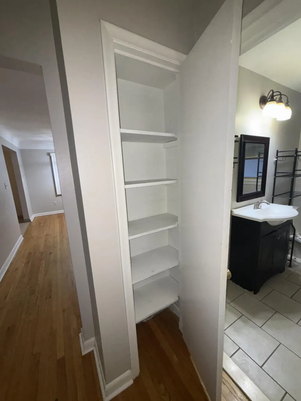 12116 Columbia Avenue Redford, MI 48239