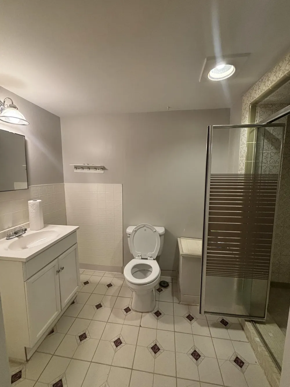 12116 Columbia Avenue Redford, MI 48239