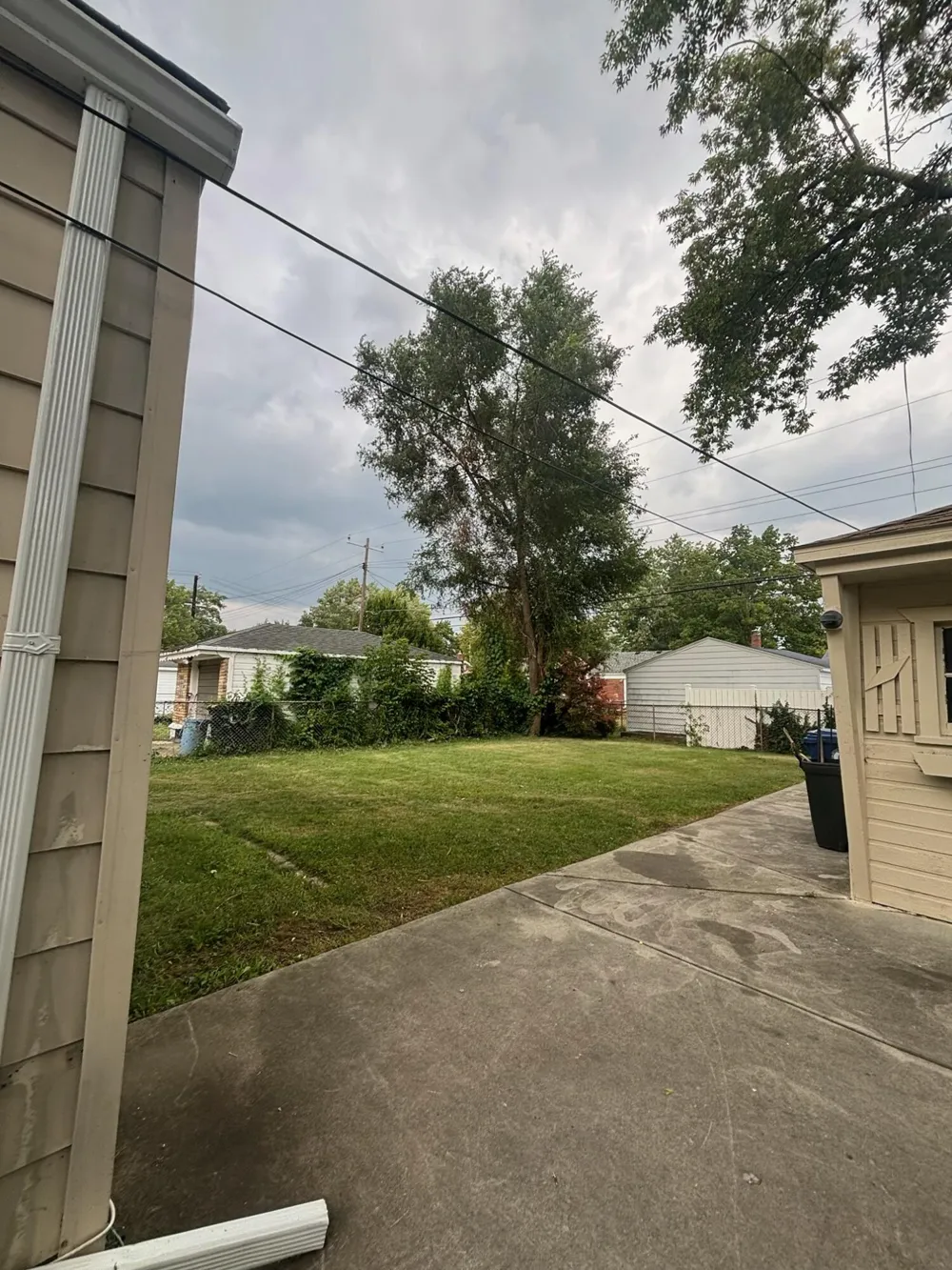 12116 Columbia Avenue Redford, MI 48239