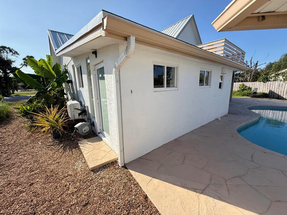 5814 SE ORANGE BLOSSOM TRAIL S #B Hobe Sound, FL 33455