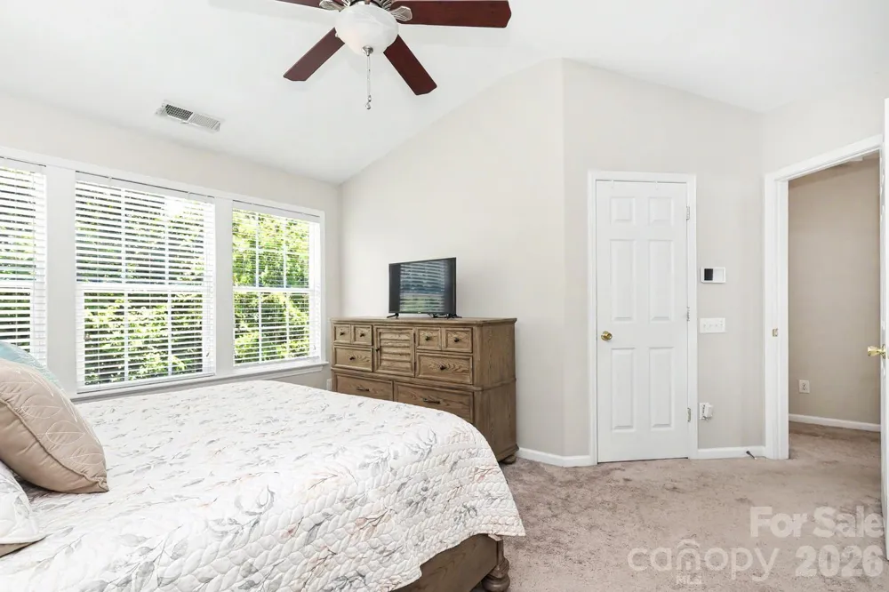 6614 Beverly Springs Drive Charlotte, NC 28270