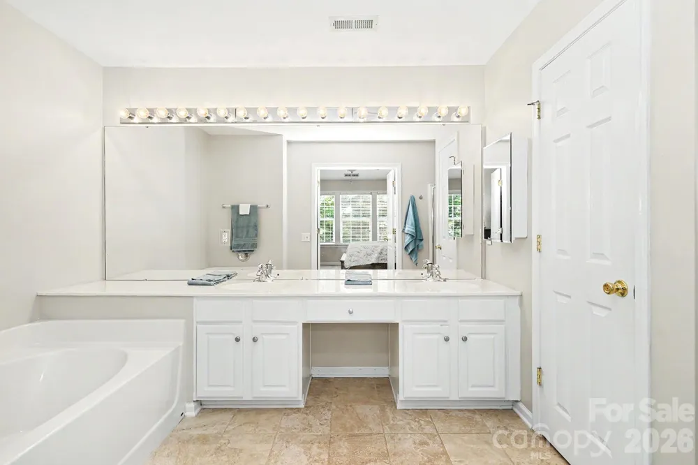 6614 Beverly Springs Drive Charlotte, NC 28270