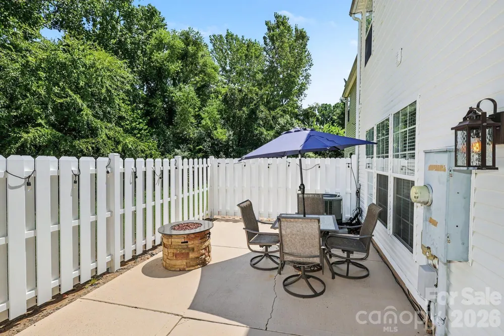 6614 Beverly Springs Drive Charlotte, NC 28270