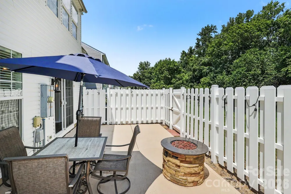6614 Beverly Springs Drive Charlotte, NC 28270
