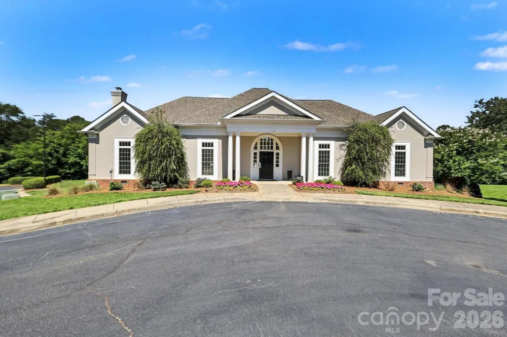 6614 Beverly Springs Drive Charlotte, NC 28270