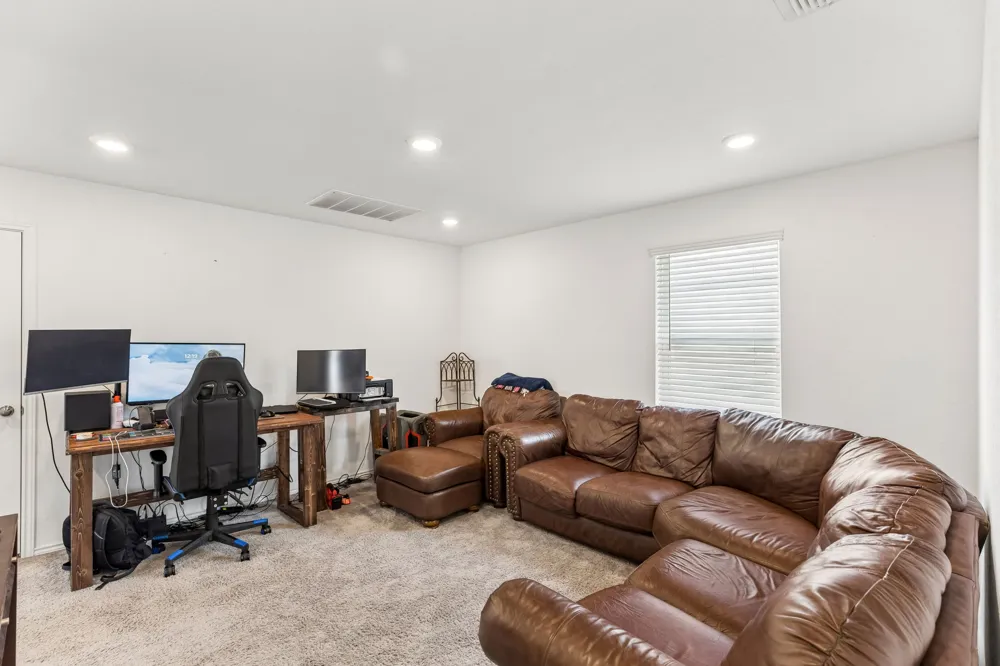 4318 Admirals Bend San Antonio, TX 78109