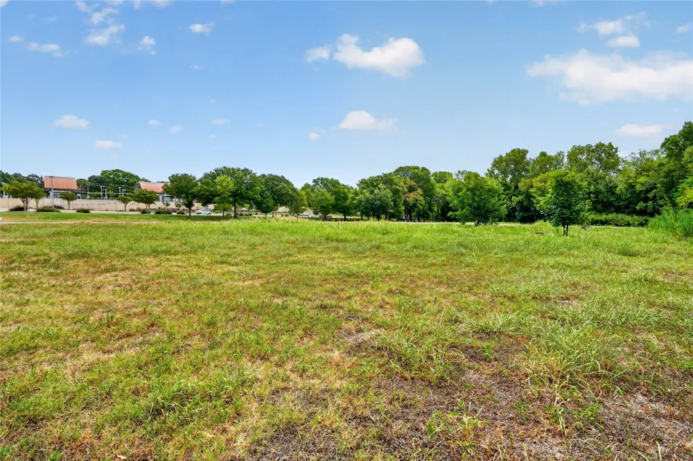 5171 S Denley Drive Dallas, TX 75241