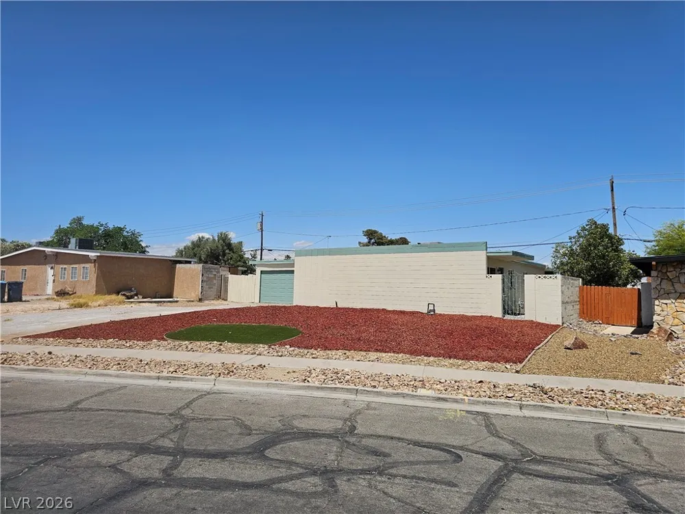 1074 King Richard Avenue Las Vegas, NV 89119