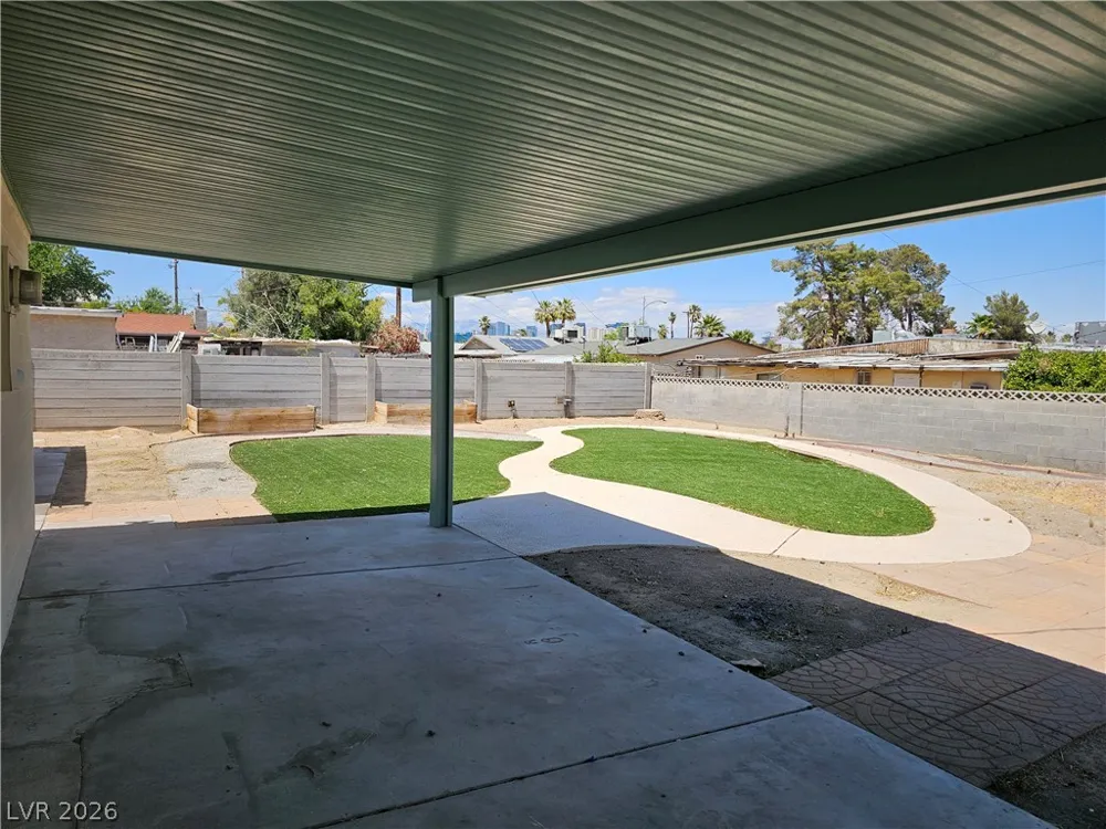 1074 King Richard Avenue Las Vegas, NV 89119