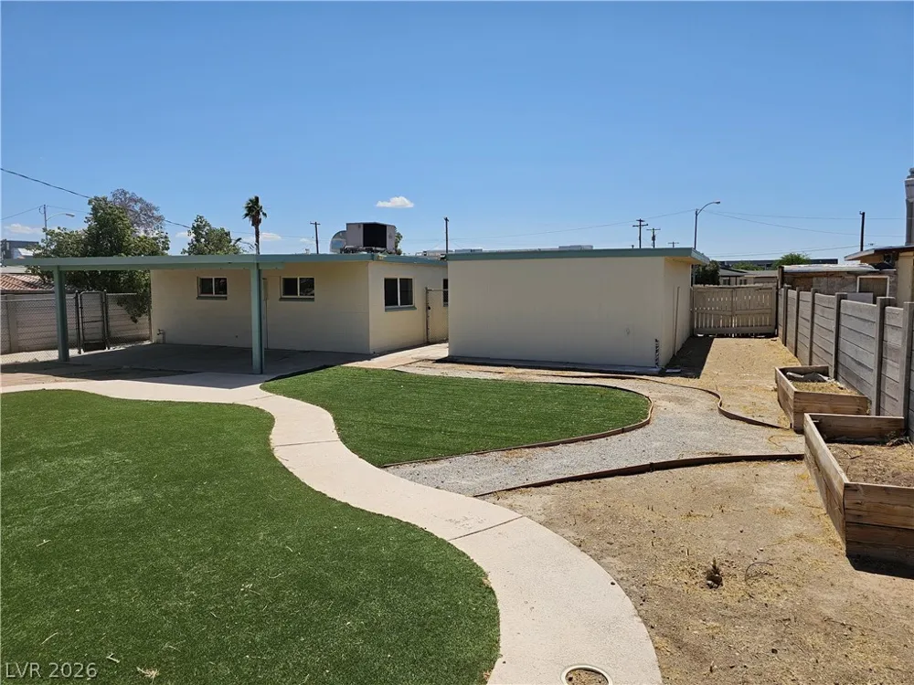 1074 King Richard Avenue Las Vegas, NV 89119