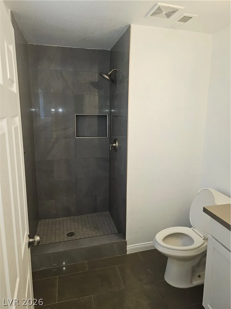 1074 King Richard Avenue Las Vegas, NV 89119