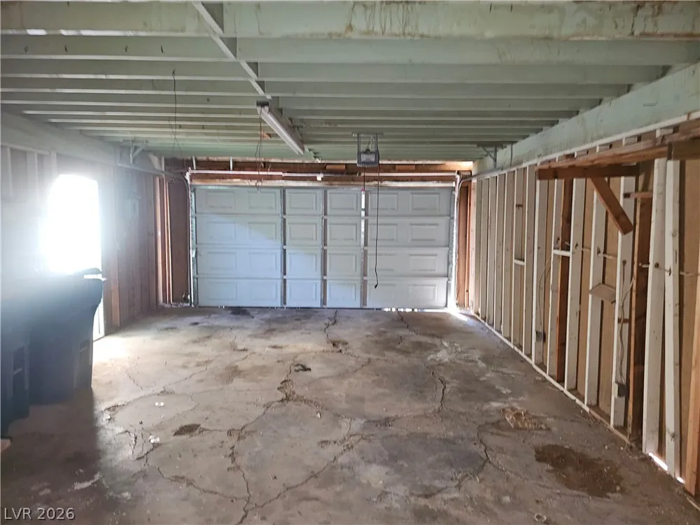1074 King Richard Avenue Las Vegas, NV 89119