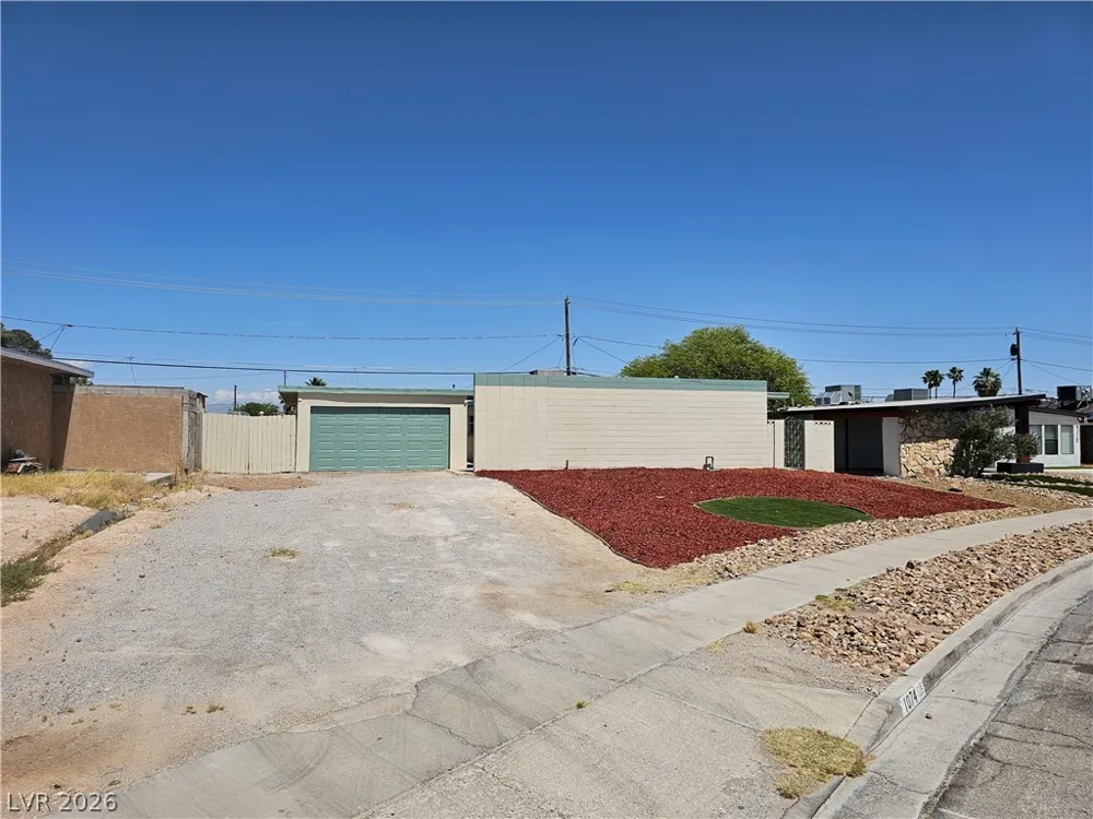 1074 King Richard Avenue Las Vegas, NV 89119