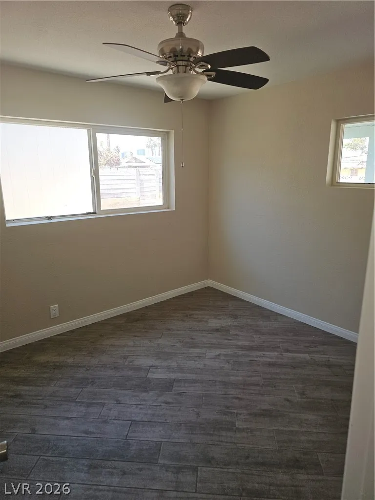1074 King Richard Avenue Las Vegas, NV 89119