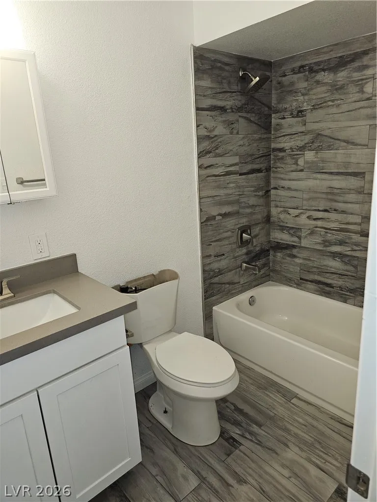 1074 King Richard Avenue Las Vegas, NV 89119